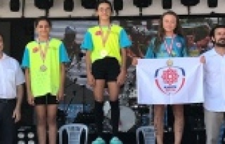 Belediyesporlu triatletler Ünye’den ödülle döndüler