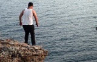 İntihar girişiminde bulunan şahsı alkolle kandırarak...