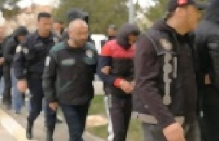 Usulsüz özel plaka operasyonu: 17 gözaltı