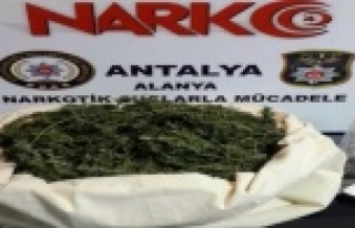 Alanya’da 2 ayrı uyuşturucu operasyonu: 2 gözaltı