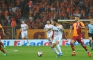 Alanyaspor, Galatasaray'a farklı mağlup oldu