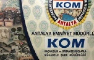 Antalya’da FETÖ operasyonu: 6 gözaltı