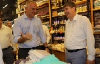 Bakan Ersoy siftah yaptı