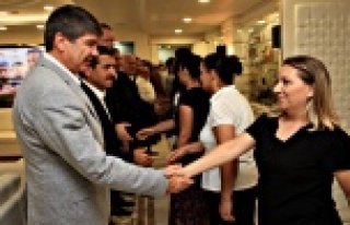 Başkan Türel, belediye çalışanlarıyla bayramlaştı