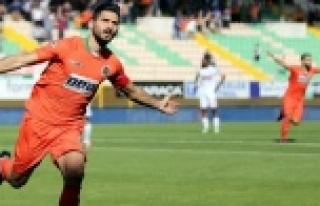 Fenerbahçe'den Emre Akbaba bombası geldi