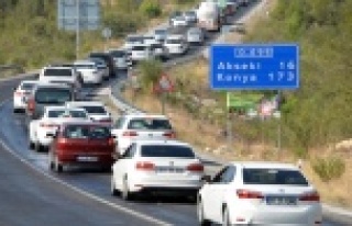 Tatilcilerin dönüş yolu çileye dönüştü