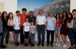 Türkler Güzel Sanatlar Lisesi'nden Türkiye...