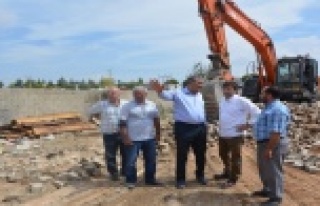 "AK Parti belediyeciliğinde yarım kalan iş...