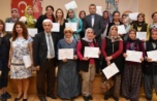 Alanyalı çiftçiler sertifikalarını aldı