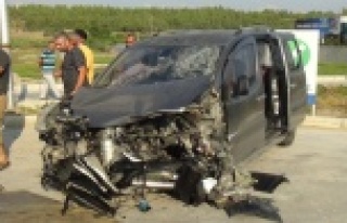 Bu arabadan yaralı kurtuldular