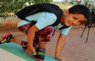 Kalbini sırt çantasında taşıyor