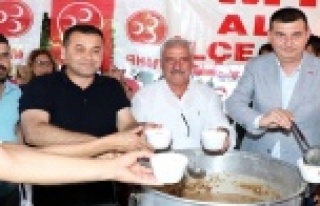 MHP 2 bin kişiye aşure dağıttı