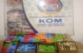 619 kilo gümrük kaçağı nargile tütünü ele...