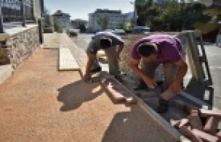 Alanya Belediyesi Küçük Hasbahçe'ye kaldırım...