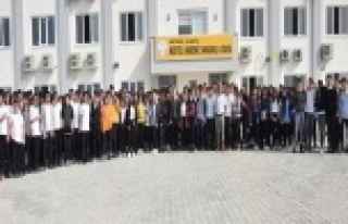 Kestel Anadolu Lisesi öğrencileri Yücel'e...