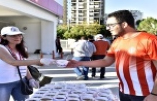 Maç öncesi aşure ikramı