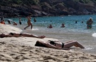 Memlekette kar,  Alanya’da deniz keyfi