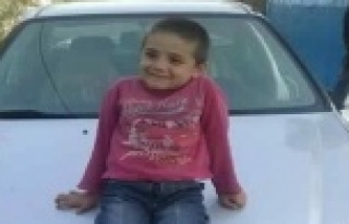 Öğrencinin üzerine okulda dolap devrildi