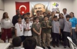 29 Ekim okullararası santranç turnuvası başladı