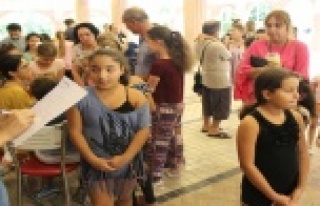 Oyunculuk seçmelerine rekor katılım