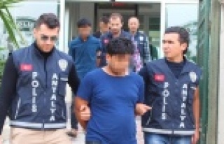 'Polis ve savcı' yalanıyla yaşlı kadını...