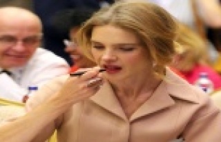 Rus model Vodianova'dan adet dönemi mücadelesi