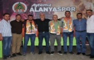 Taraftarlardan dostluk mesajı