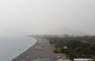 Toz bulutu Alanya ve Antalya'da etkisini sürdürüyor