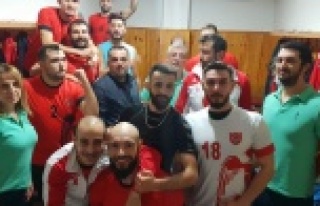 Alanya Belediyespor'un Elma mutluluğu