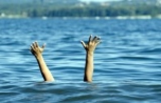 Alanya'da genç kızın denizde intihar girişimi