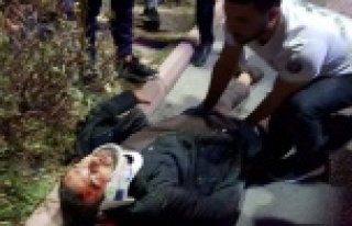 Alanya'da motor sürücüsü ağır yaralandı