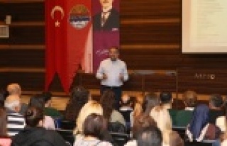 Alanyalılara 'Kriz var mı?' diye sordu