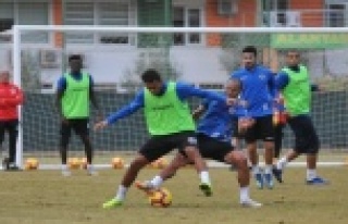 Alanyaspor, Kayserispor maçına sağlam hazırlanıyor