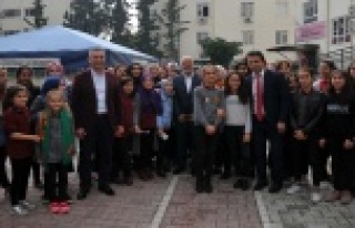 Alanyasporlu futbolcular öğrencilerle buluştu