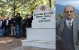 'Arıkan Hoca' mezarı başında dualarla...