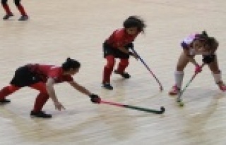 Kadınlar Salon Süper Lig müsabakaları başladı