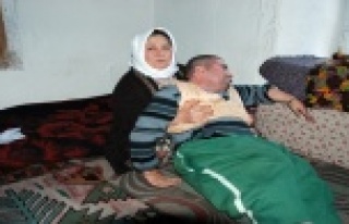 Kendini engelli kardeşlerine adadı