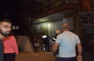 Kokoreççi dükkanında yangın çıktı