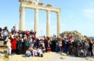 Torosların Kadınları Manavgat’ı geziyor’ Projesi...