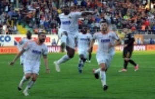 Sergen’li Alanyaspor’un pastırma keyfi