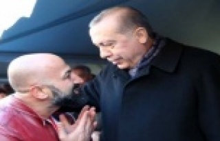 Tankları durduran adam komşuya geliyor