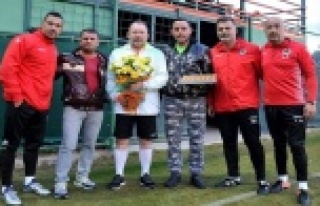 Taraftardan moral ziyareti