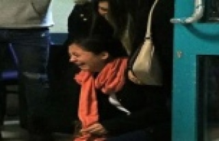 Üniversite öğrencisi mimar adayı Aslıhan hayata...