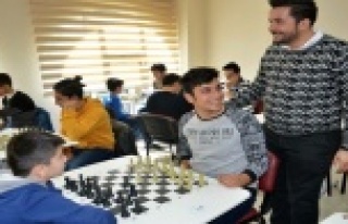 AK Gençlik'in turnuvasına yoğun ilgi