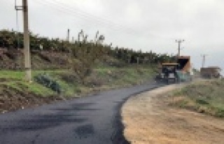Alanya Belediyesi’nden Mahmutlar’a sıcak asfalt