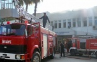 AÜ’de korkutan yangın!