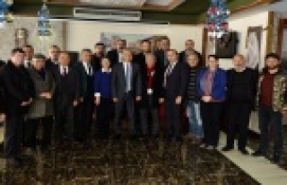 Başkan Uysal meclis üyeleriyle yemekte buluştu