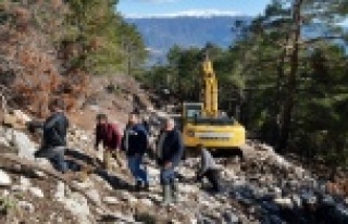 Büyükşehir dağları delip yol yapıyor