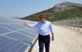 Çiftçi elektriğini güneş santrallerinden üretecek