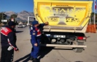Jandarmadan ağır taşıt denetimi